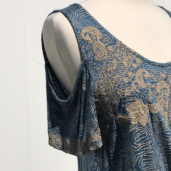 Lucky 🍀 Brand Blue Cold Shoulder Short Sleeve Embroidered Tunic Top Size Medium - Picture 5 of 14
